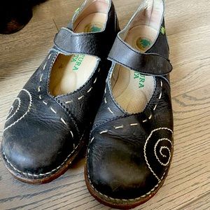 El Naturalista Mary Janes